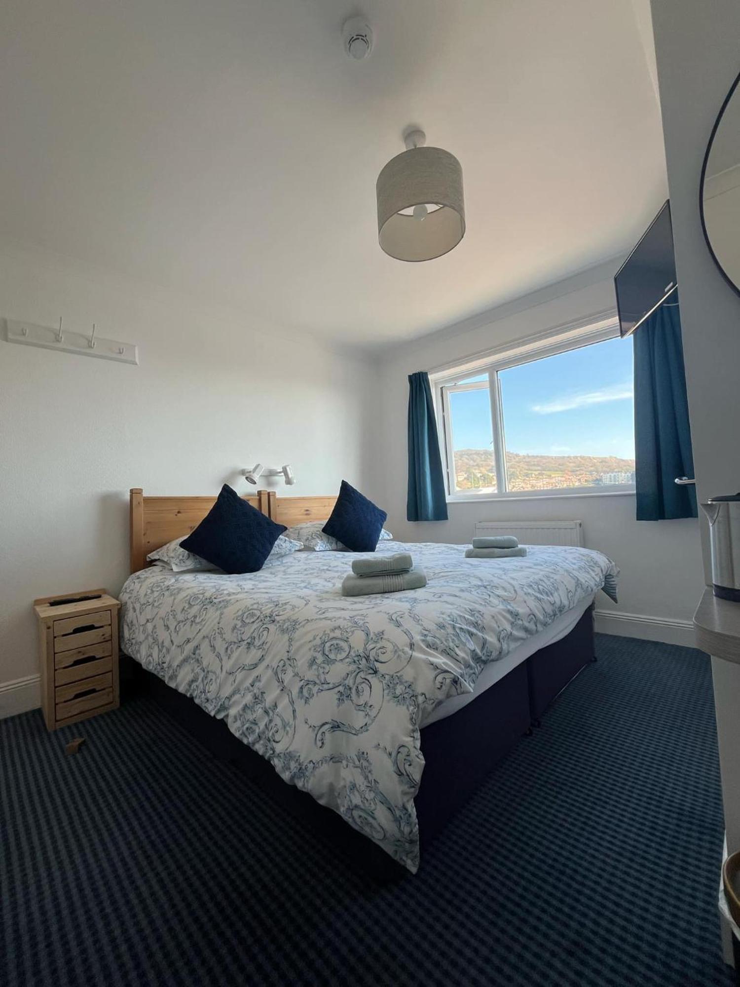 Lucerne B&B Lyme Regis Kültér fotó